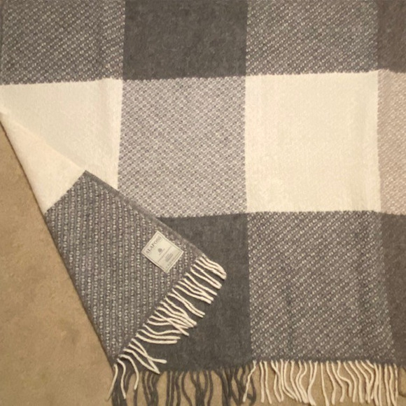 ALAFOSS Other - Alafoss of Iceland All Pure Wool Throw Blanket 69x 52 With Fringe Gray Tan Ivory